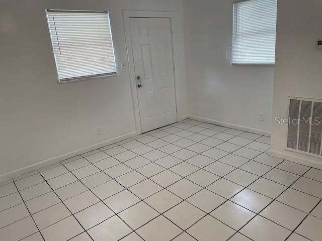 For Rent: $1,995 (3 beds, 2 baths, 1210 Square Feet)