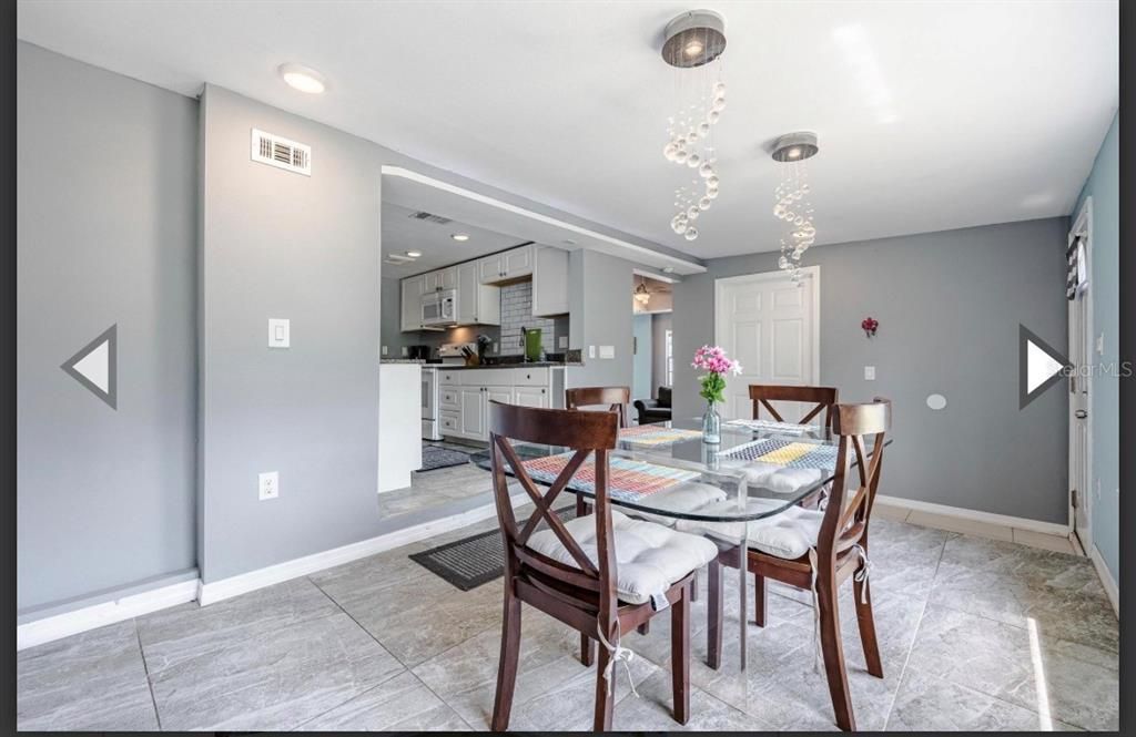 出租: $1,700 (3 贝兹, 1 浴室, 1266 平方英尺)