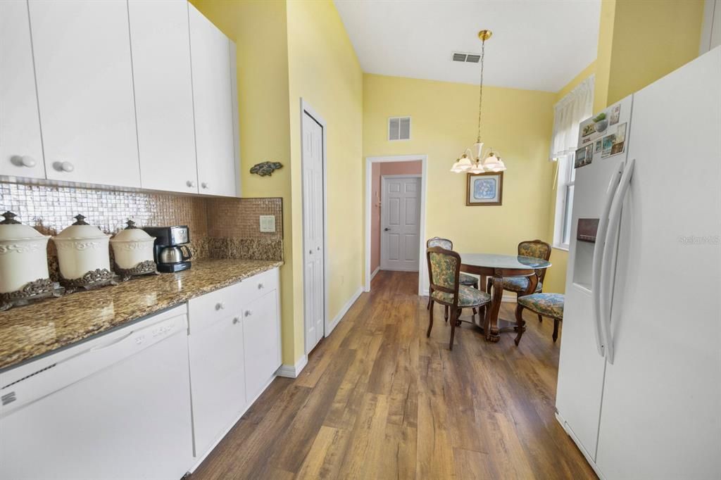 出租: $2,250 (2 贝兹, 2 浴室, 1514 平方英尺)