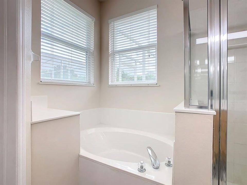 待售: $439,000 (4 贝兹, 2 浴室, 1844 平方英尺)