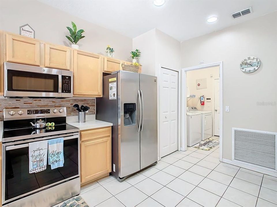 待售: $439,000 (4 贝兹, 2 浴室, 1844 平方英尺)