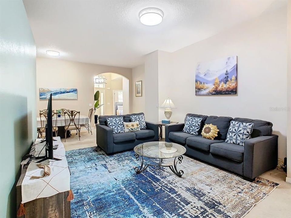 待售: $439,000 (4 贝兹, 2 浴室, 1844 平方英尺)