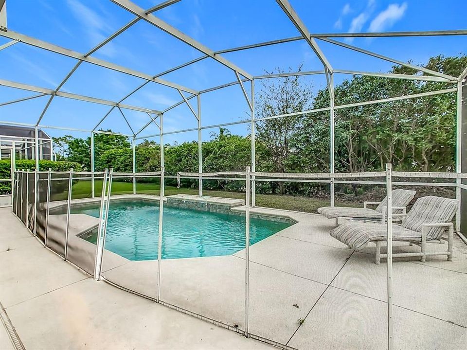 待售: $439,000 (4 贝兹, 2 浴室, 1844 平方英尺)