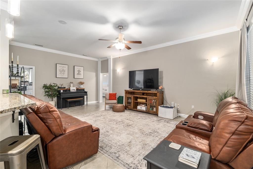 待售: $549,000 (4 贝兹, 3 浴室, 2517 平方英尺)