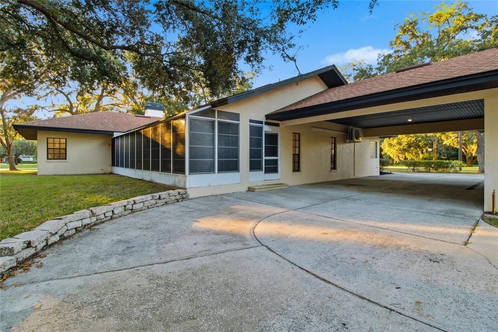 For Sale: $689,000 (4 beds, 2 baths, 2644 Square Feet)