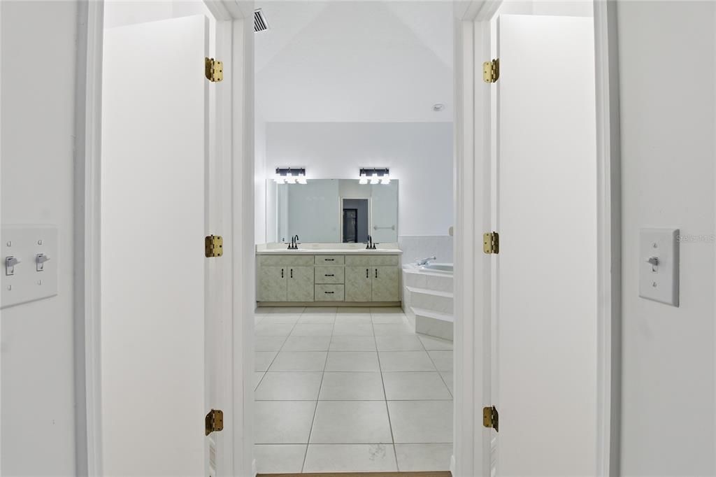 For Sale: $689,000 (4 beds, 2 baths, 2644 Square Feet)