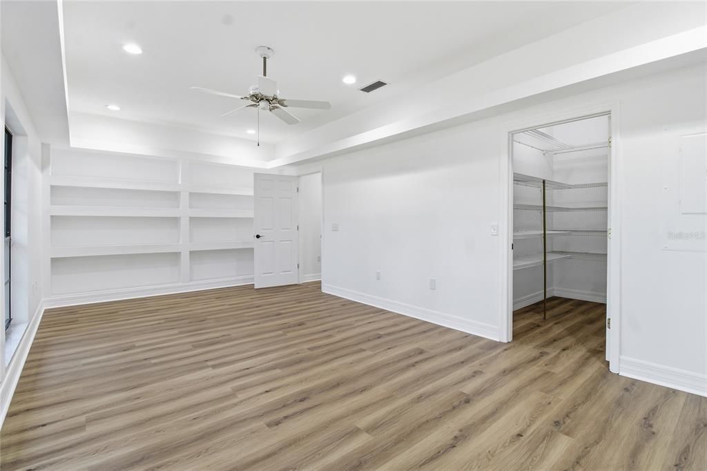 For Sale: $689,000 (4 beds, 2 baths, 2644 Square Feet)