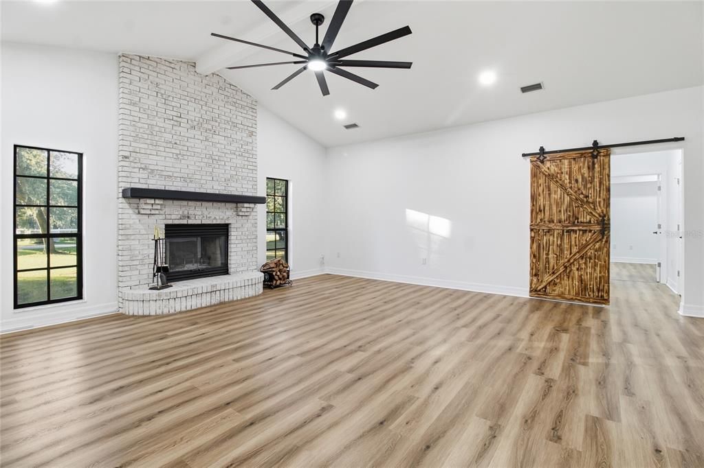 For Sale: $689,000 (4 beds, 2 baths, 2644 Square Feet)