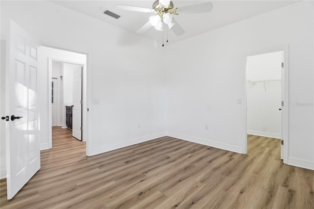 For Sale: $689,000 (4 beds, 2 baths, 2644 Square Feet)