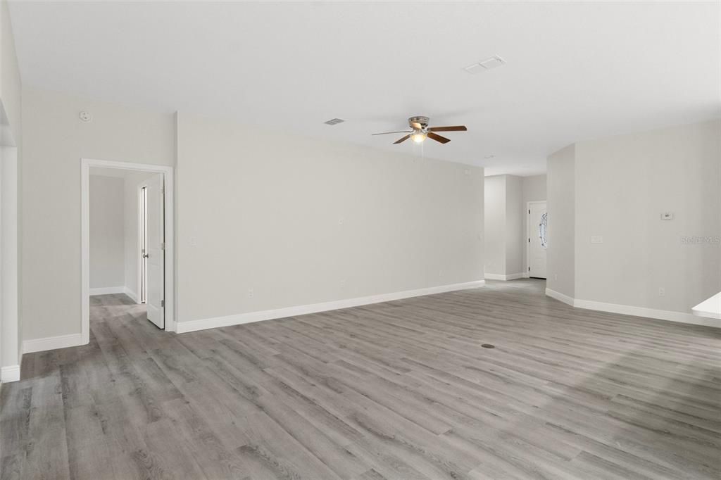 В аренду: $2,300 (4 спален, 2 ванн, 1662 Квадратных фут)