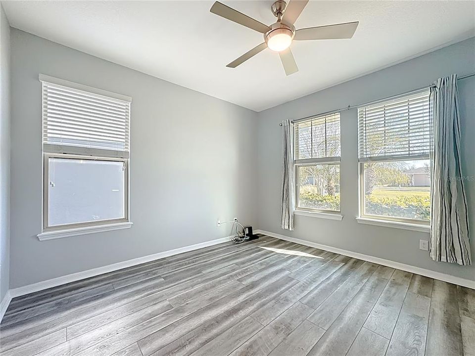 For Sale: $575,000 (3 beds, 2 baths, 2170 Square Feet)