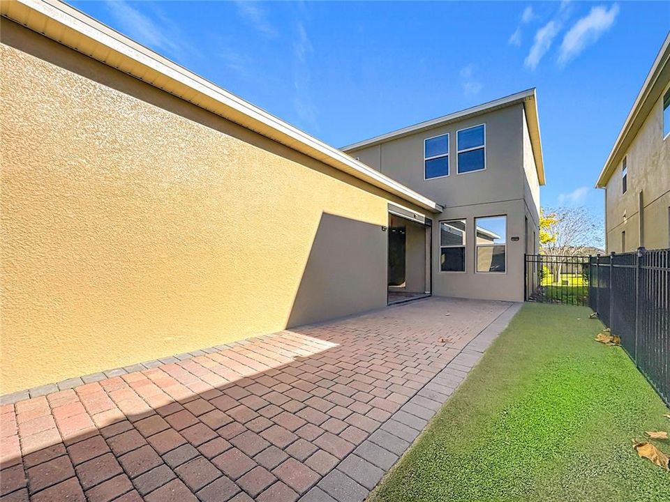 For Sale: $575,000 (3 beds, 2 baths, 2170 Square Feet)