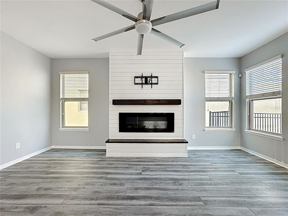 For Sale: $575,000 (3 beds, 2 baths, 2170 Square Feet)