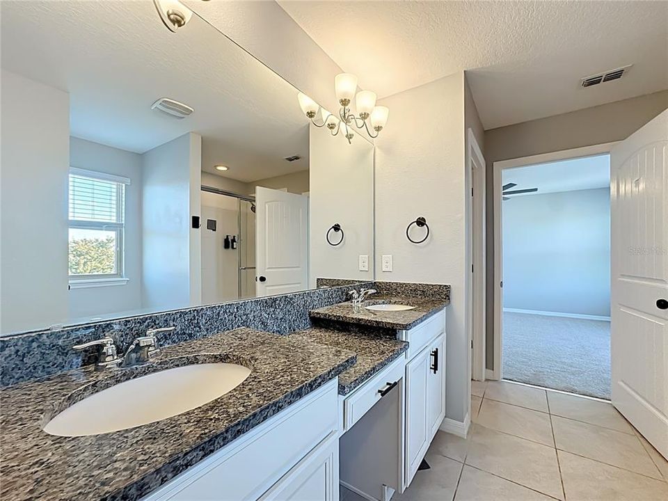 For Sale: $575,000 (3 beds, 2 baths, 2170 Square Feet)