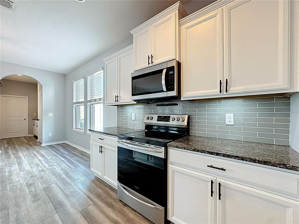 For Sale: $575,000 (3 beds, 2 baths, 2170 Square Feet)