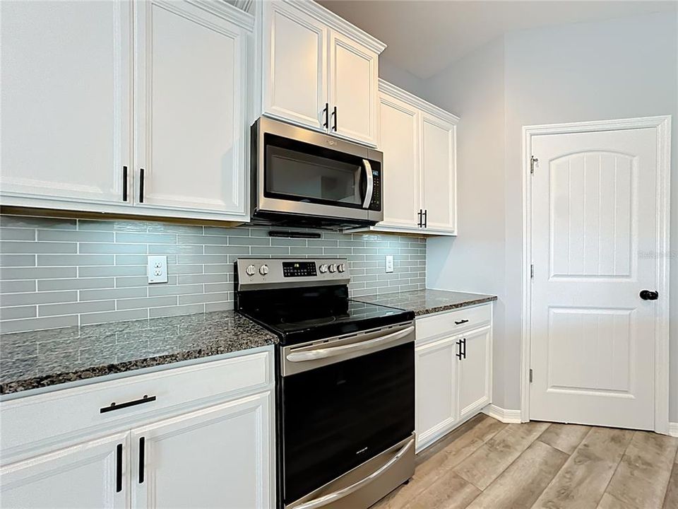 For Sale: $575,000 (3 beds, 2 baths, 2170 Square Feet)