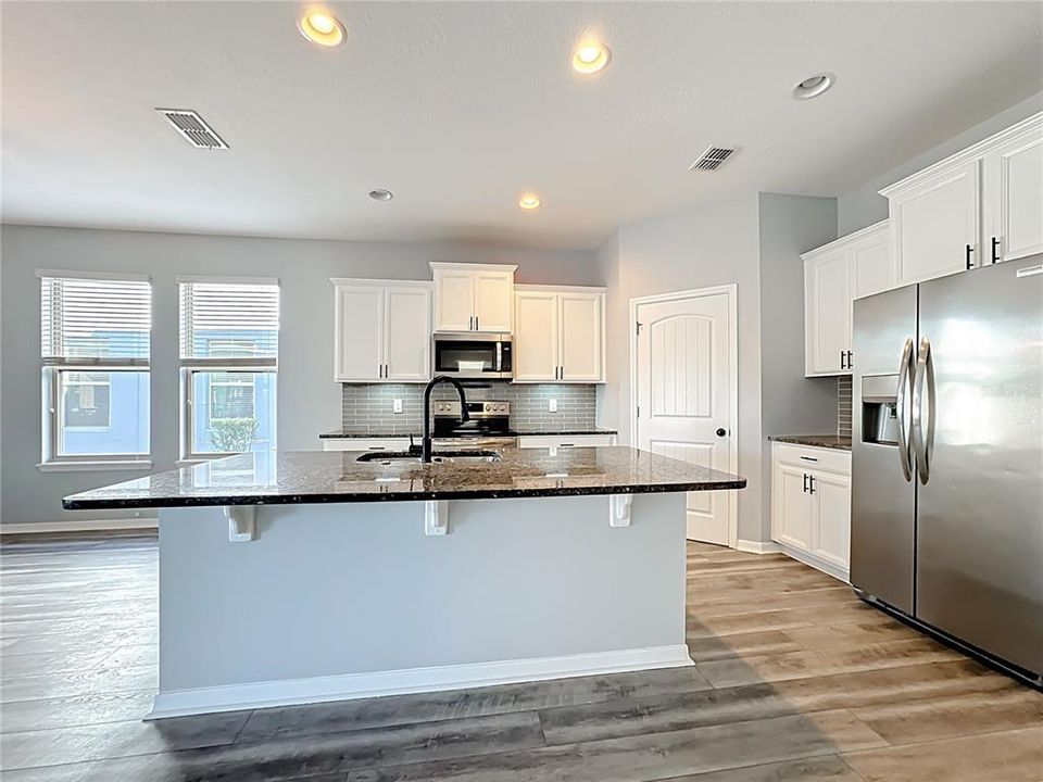 For Sale: $575,000 (3 beds, 2 baths, 2170 Square Feet)