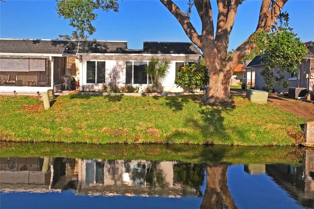 For Sale: $199,900 (2 beds, 2 baths, 1022 Square Feet)