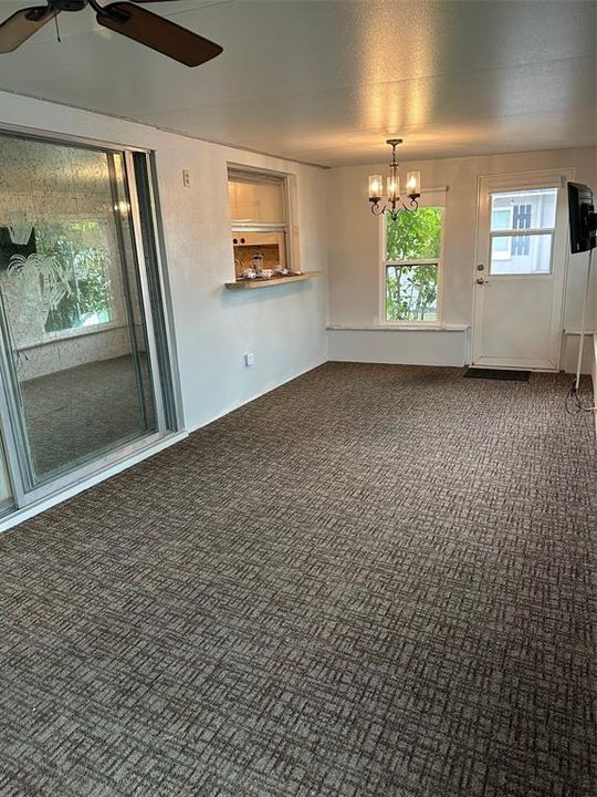 For Sale: $199,900 (2 beds, 2 baths, 1022 Square Feet)