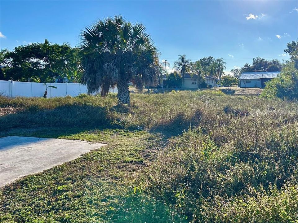 待售: $125,000 (0.23 acres)