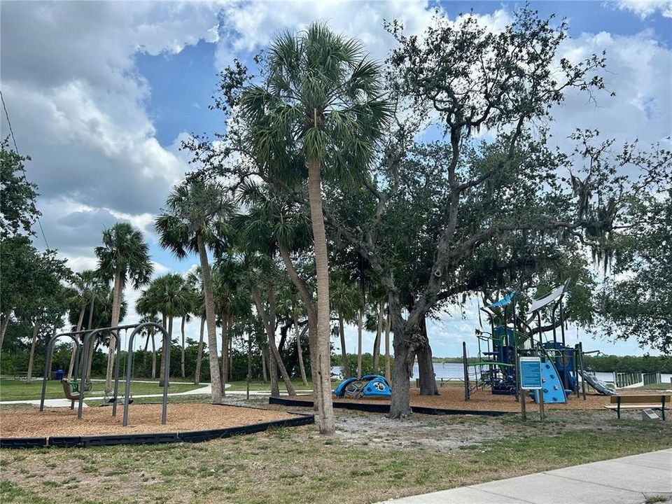 На продажу: $125,000 (0.23 acres)