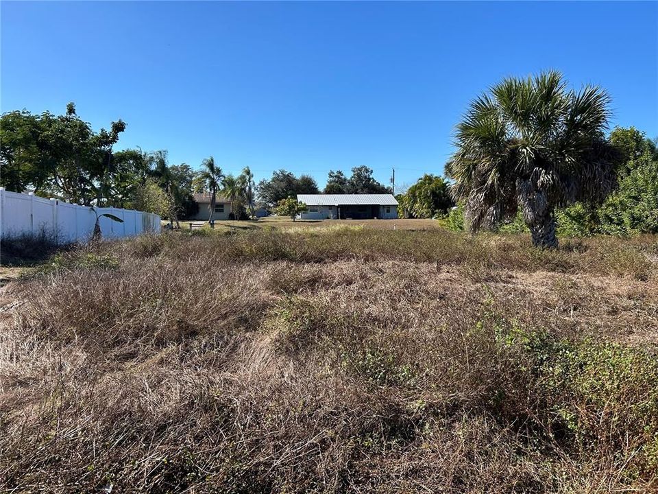 待售: $125,000 (0.23 acres)