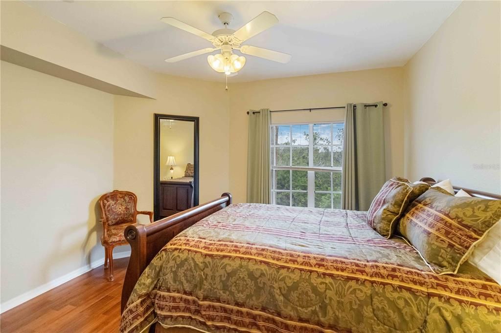 For Sale: $174,900 (1 beds, 1 baths, 843 Square Feet)