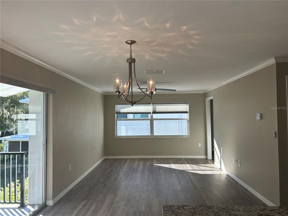 На продажу: $149,900 (2 спален, 2 ванн, 1148 Квадратных фут)