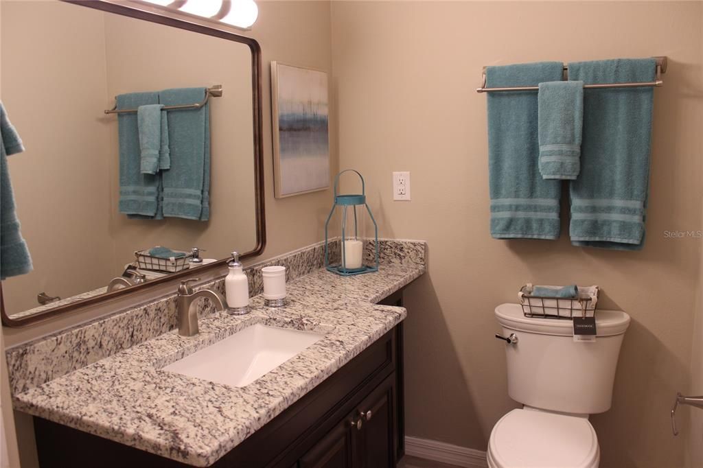 На продажу: $149,900 (2 спален, 2 ванн, 1148 Квадратных фут)