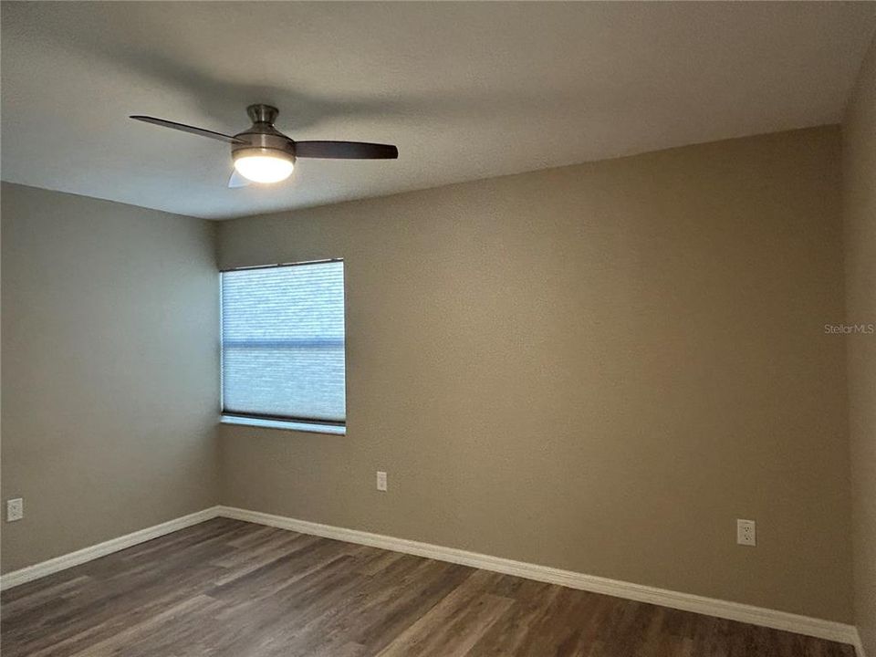 На продажу: $149,900 (2 спален, 2 ванн, 1148 Квадратных фут)