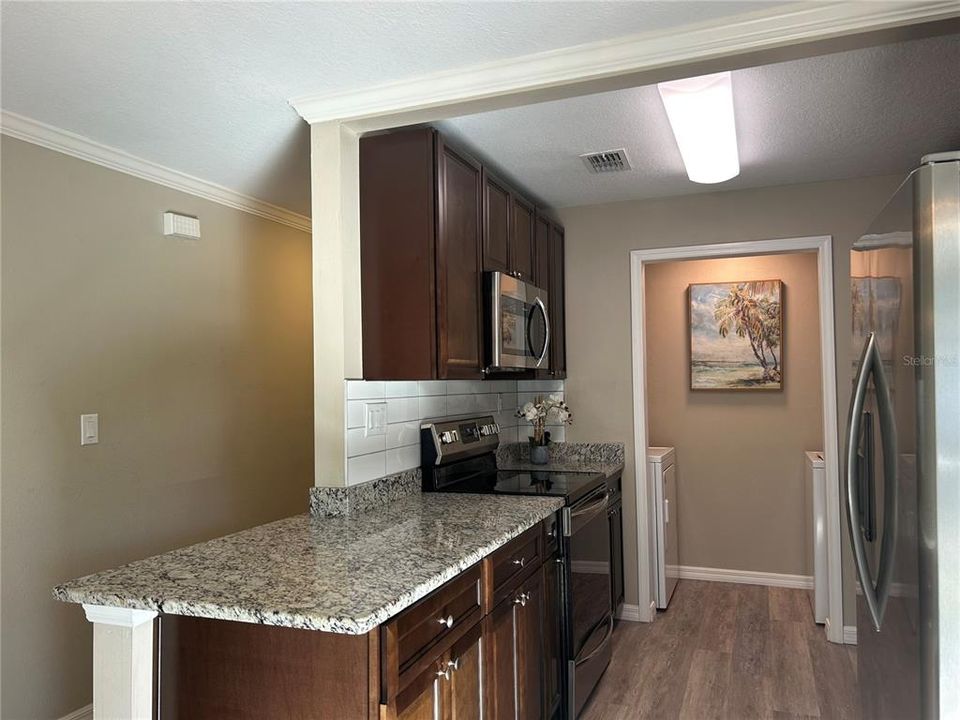 На продажу: $149,900 (2 спален, 2 ванн, 1148 Квадратных фут)