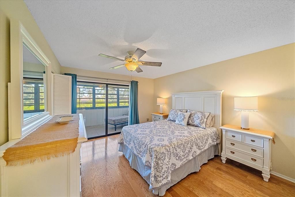 出租: $1,995 (2 贝兹, 2 浴室, 1492 平方英尺)