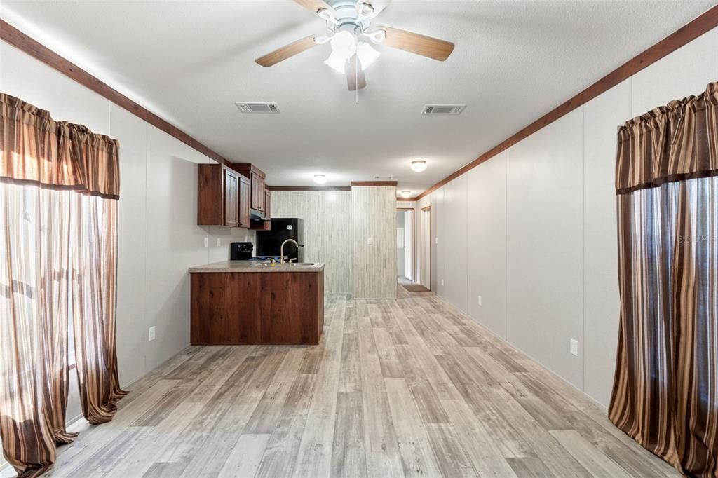 En Venta: $179,900 (2 camas, 2 baños, 784 Pies cuadrados)