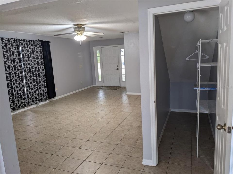 En Renta: $2,000 (4 camas, 2 baños, 1455 Pies cuadrados)