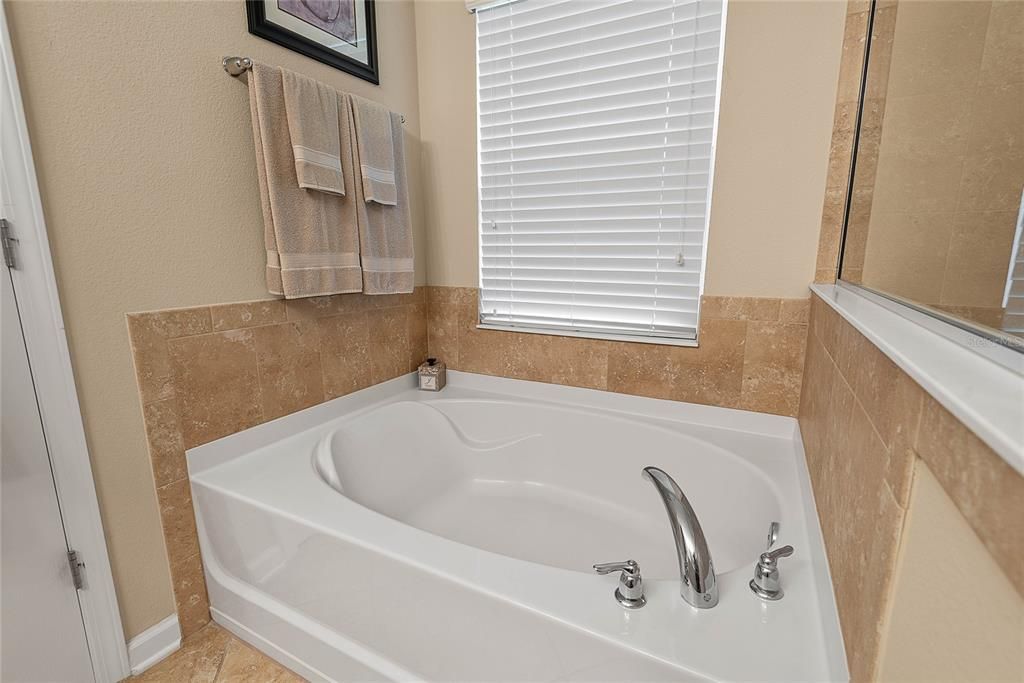 待售: $429,900 (3 贝兹, 2 浴室, 1847 平方英尺)