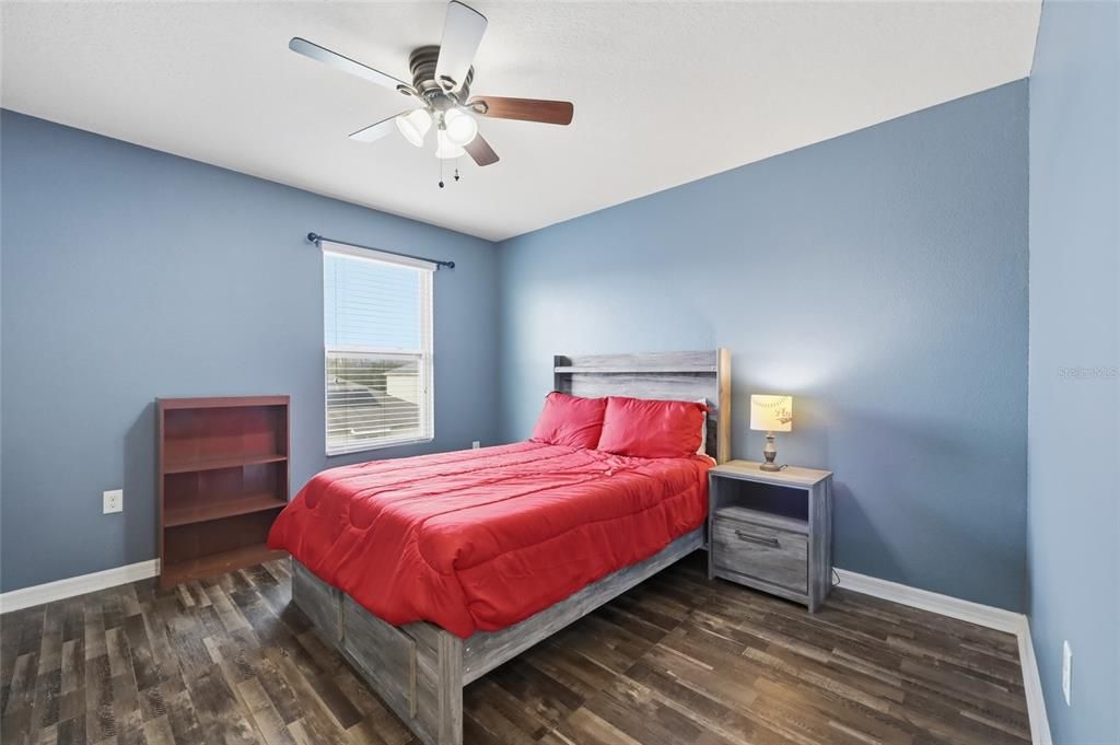 На продажу: $415,000 (5 спален, 3 ванн, 2696 Квадратных фут)