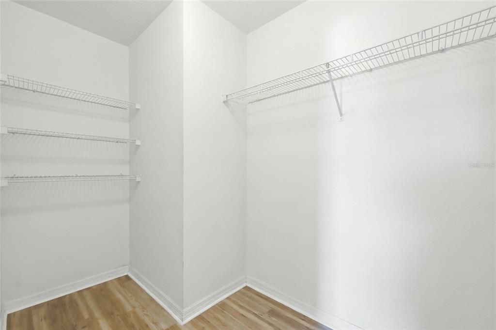 На продажу: $415,000 (5 спален, 3 ванн, 2696 Квадратных фут)