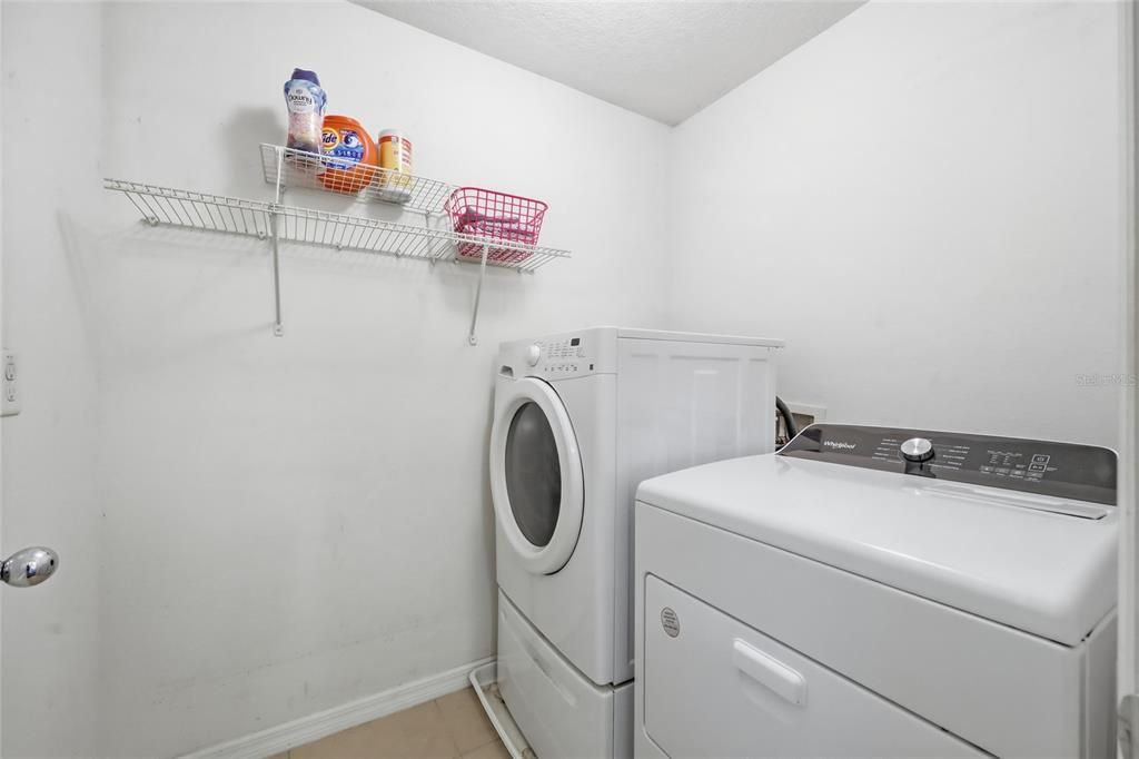 На продажу: $415,000 (5 спален, 3 ванн, 2696 Квадратных фут)