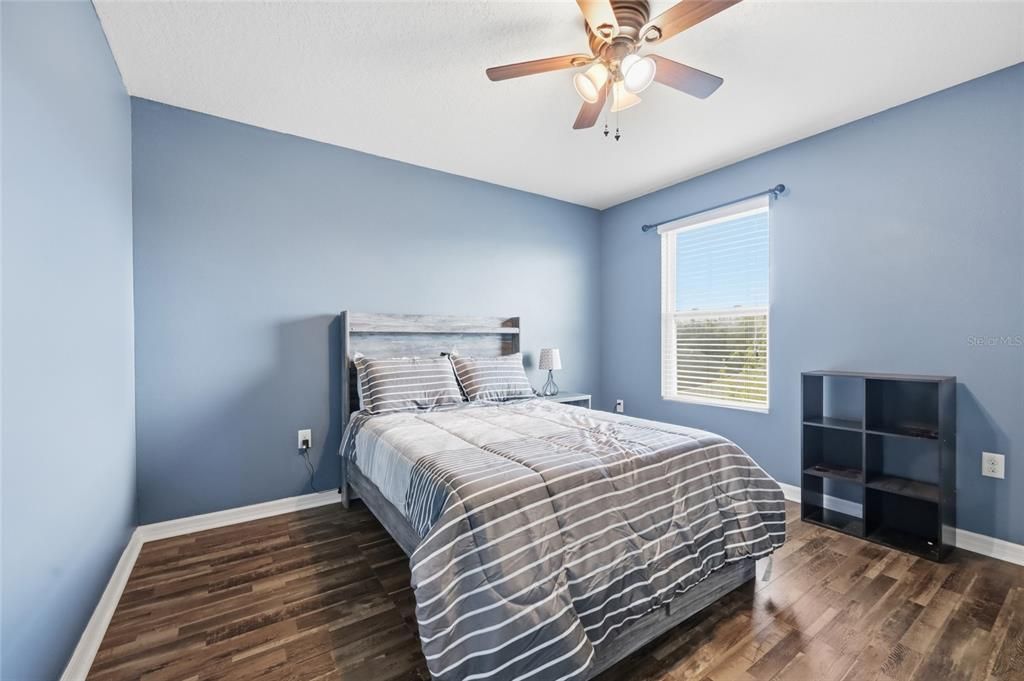 На продажу: $415,000 (5 спален, 3 ванн, 2696 Квадратных фут)