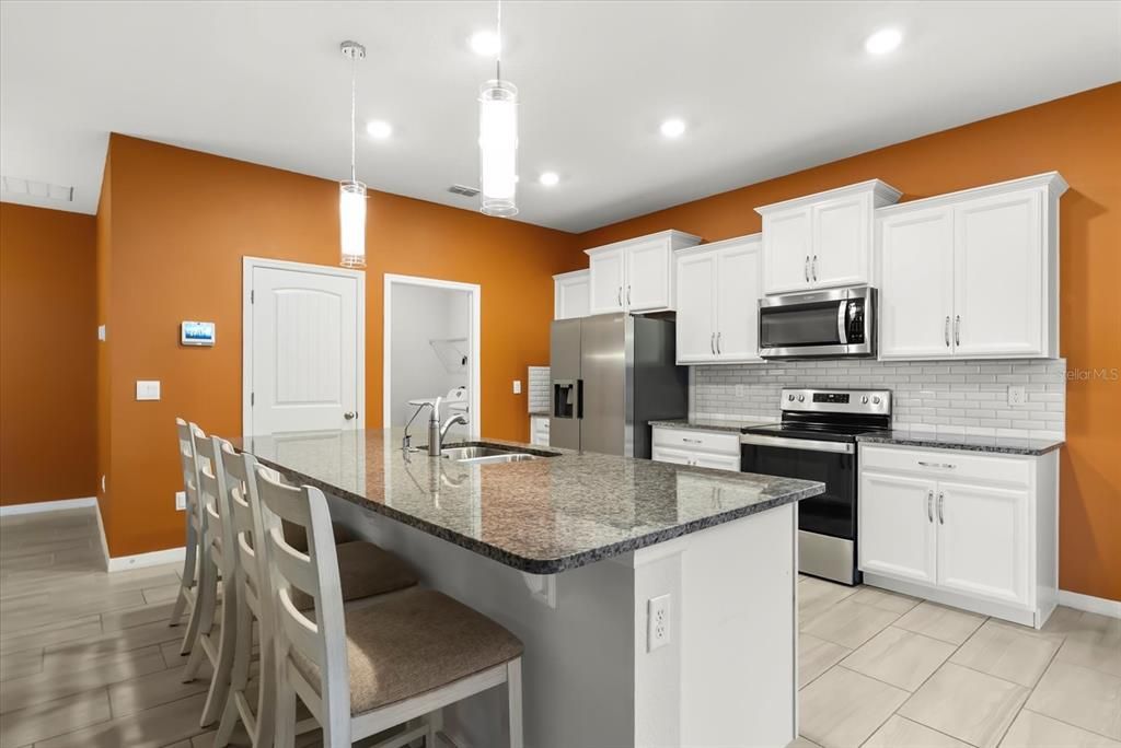 For Sale: $575,000 (4 beds, 3 baths, 2376 Square Feet)