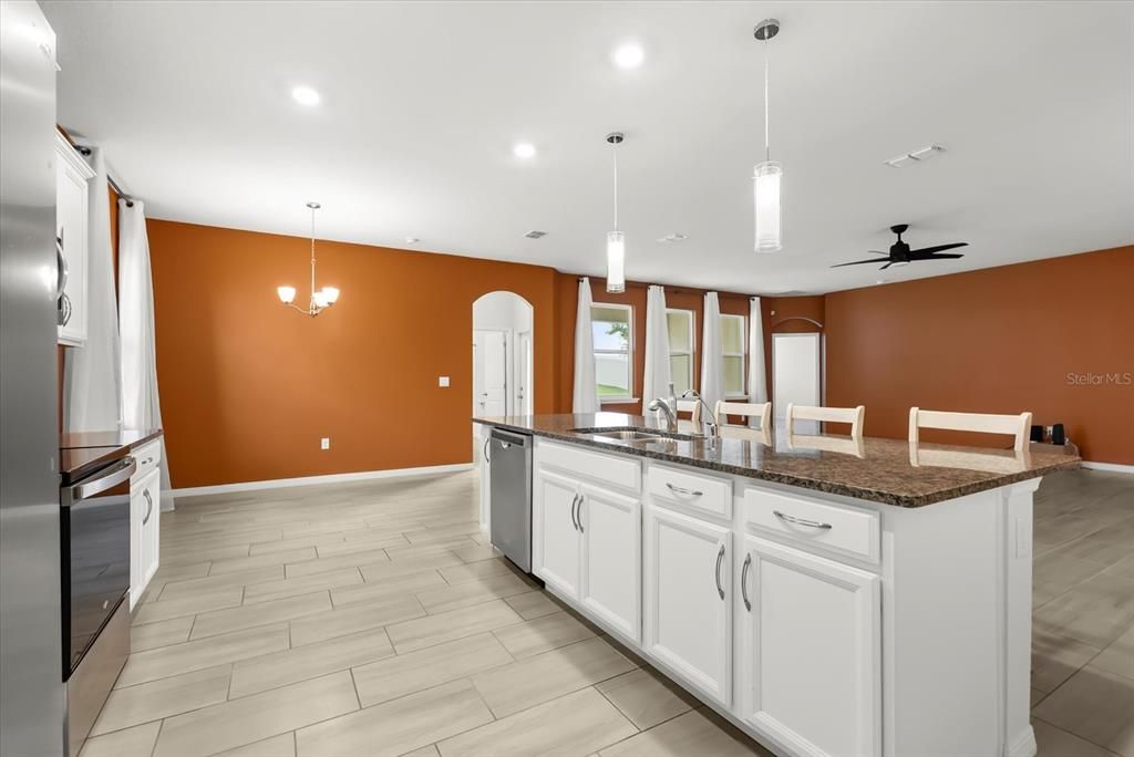 For Sale: $575,000 (4 beds, 3 baths, 2376 Square Feet)