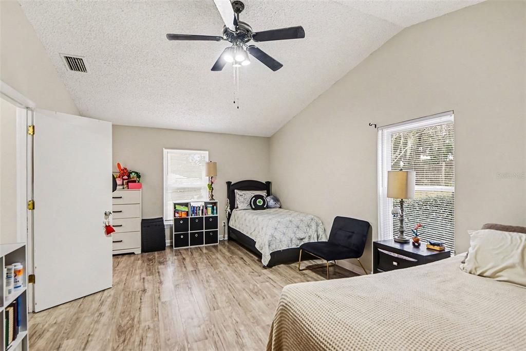 На продажу: $310,000 (3 спален, 2 ванн, 1531 Квадратных фут)