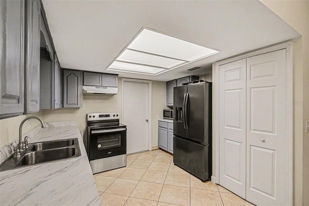 На продажу: $310,000 (3 спален, 2 ванн, 1531 Квадратных фут)