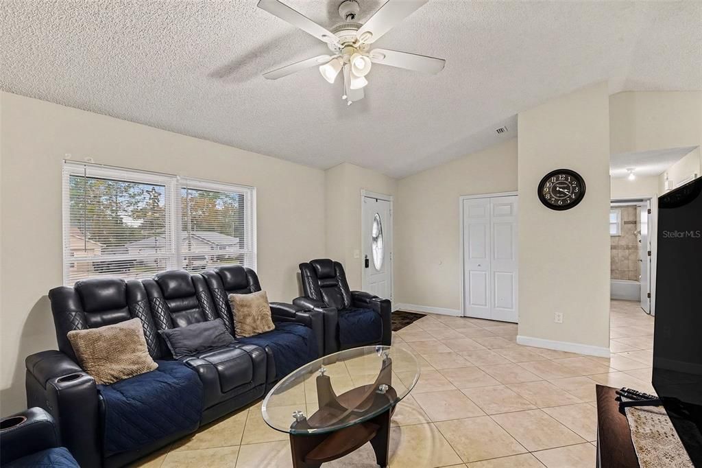 На продажу: $310,000 (3 спален, 2 ванн, 1531 Квадратных фут)