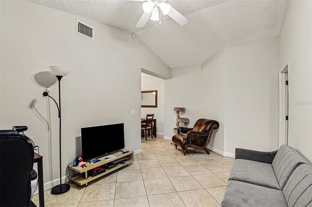 На продажу: $310,000 (3 спален, 2 ванн, 1531 Квадратных фут)