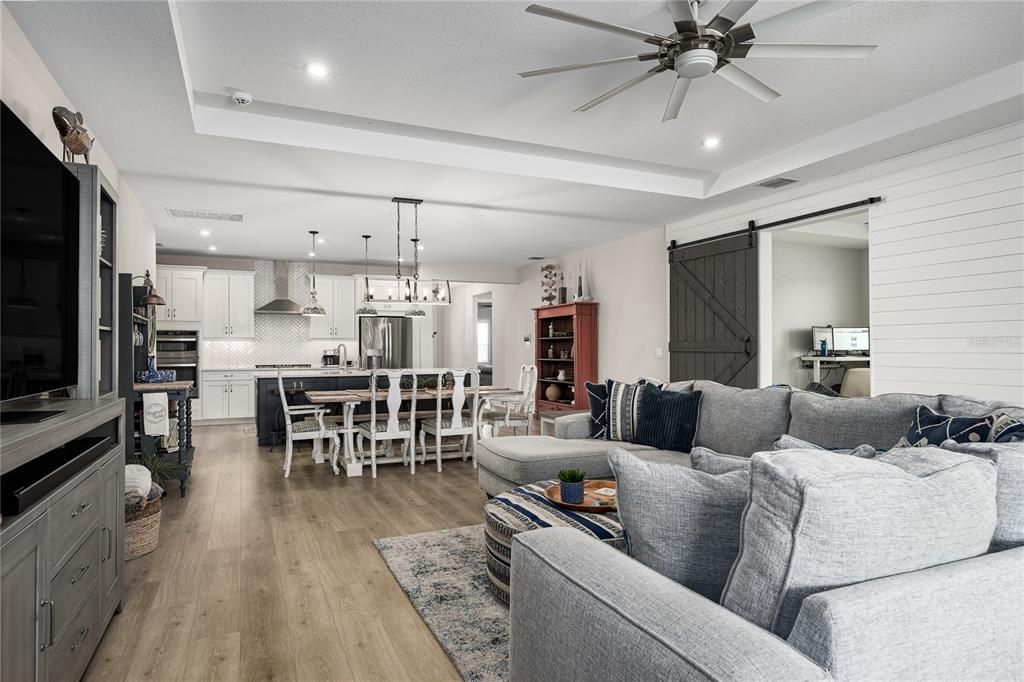 For Sale: $684,000 (4 beds, 4 baths, 2921 Square Feet)