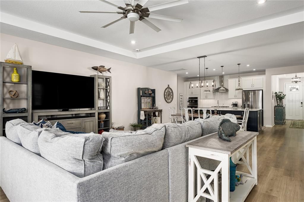 For Sale: $684,000 (4 beds, 4 baths, 2921 Square Feet)