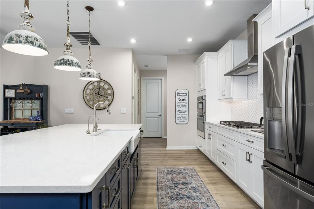 For Sale: $684,000 (4 beds, 4 baths, 2921 Square Feet)