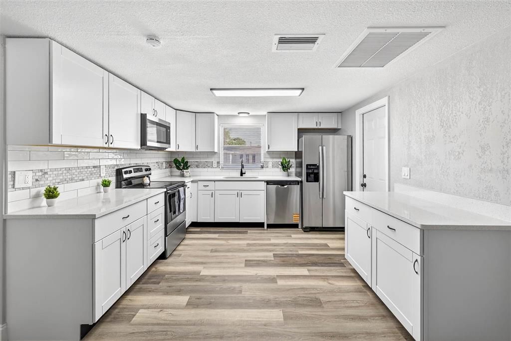 For Sale: $314,900 (3 beds, 2 baths, 1306 Square Feet)