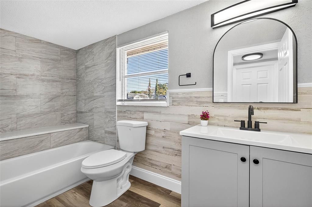 For Sale: $314,900 (3 beds, 2 baths, 1306 Square Feet)